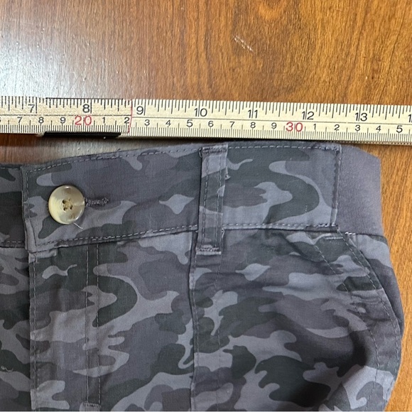 Lee Women’s Regular Fit Camouflage Skort - Mid Rise - Size 6 - Picture 7 of 8